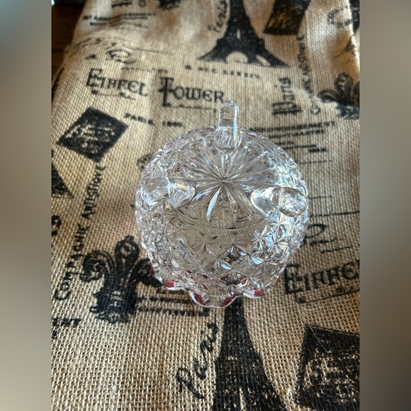 RARE Hofbauer Red Papillon/Butterfly Crystal Footed Bowl.  Truly Beautiful! - Picture 3 of 6